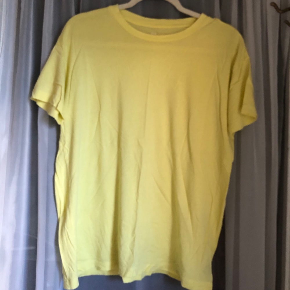 Yellow oversized, super soft American Eagle shirt